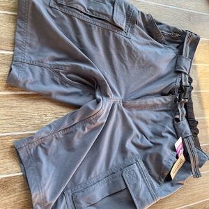 Duluth Trading 11” Dry On The Fly Cargo Shorts XL Bluish Grey - New with Tags